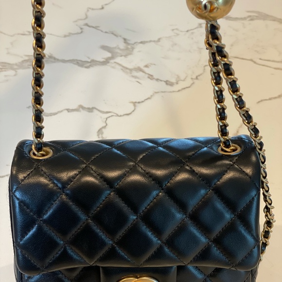 Chanel Pearl Crush Mini - Picture 7 of 15